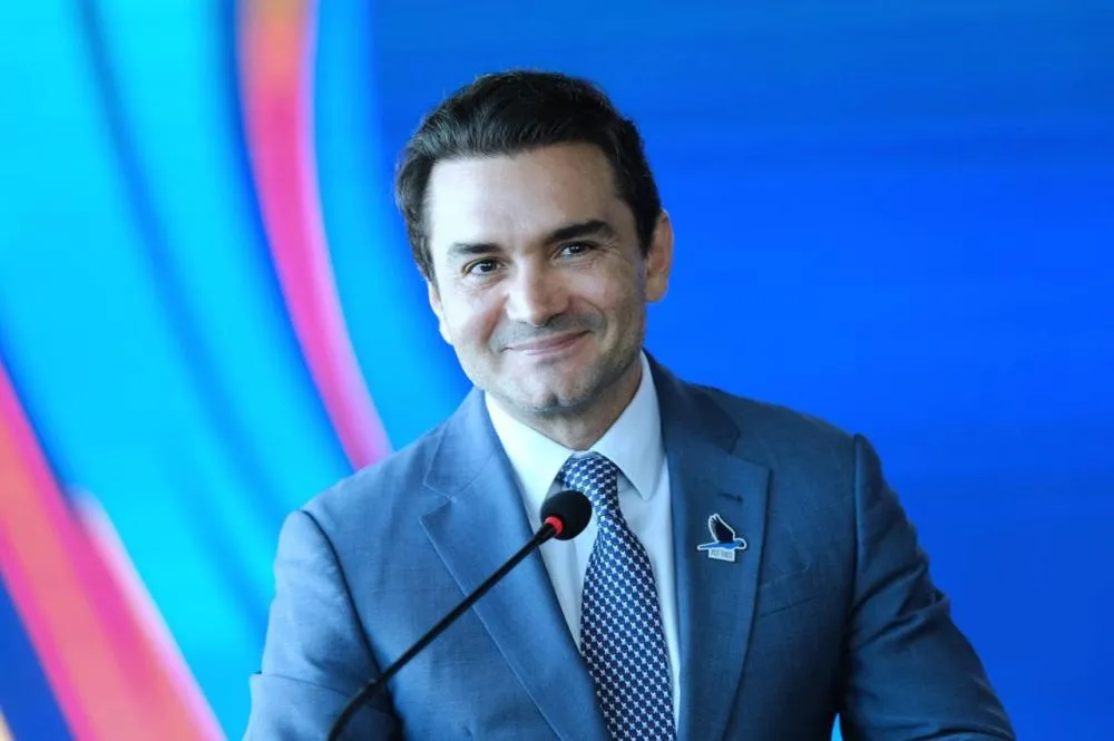 Pesquisa em Belém aponta Helder na liderança, com Celso Sabino e Eder Mauro em empate técnico na disputa pela segunda vaga ao Senado.